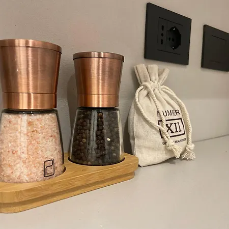 Fully Renovated 2br Spacious & Stylish Town House - Premium Location アパート *