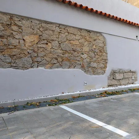 Fully Renovated 2br Spacious & Stylish Town House - Premium Location Апартаменты *