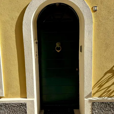 Spacious Renovated 2br Townhouse Cavour 41, Historic Centre Olbia