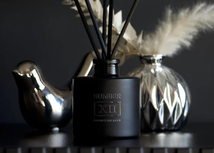 Lägenhet Fully Renovated 2br Spacious & Stylish Town House - Premium Location *